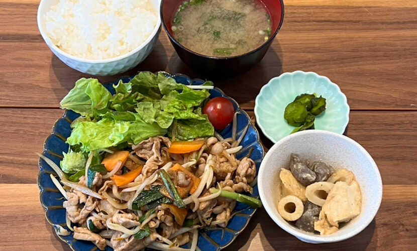 豚のスタミナ炒め定食。富山県砺波市の定食・居酒屋サンタス食堂のフードメニュー。